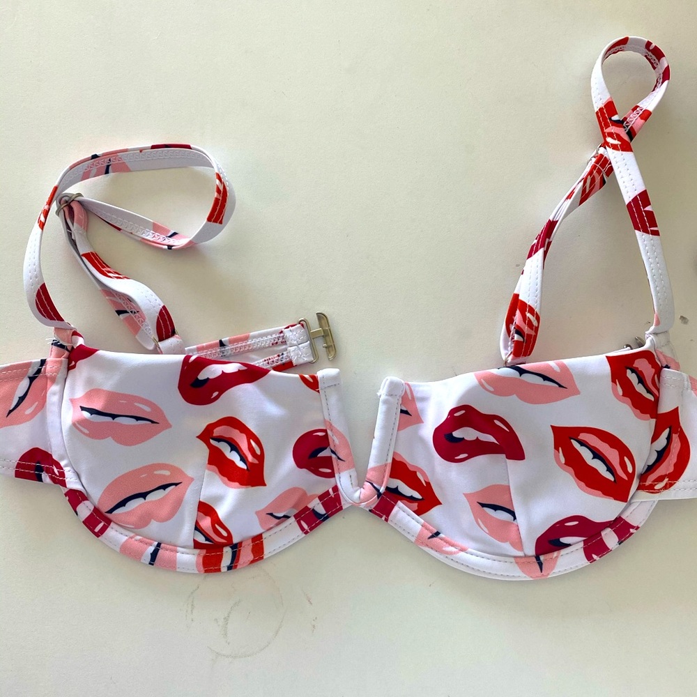 LIPS BIKINI SET